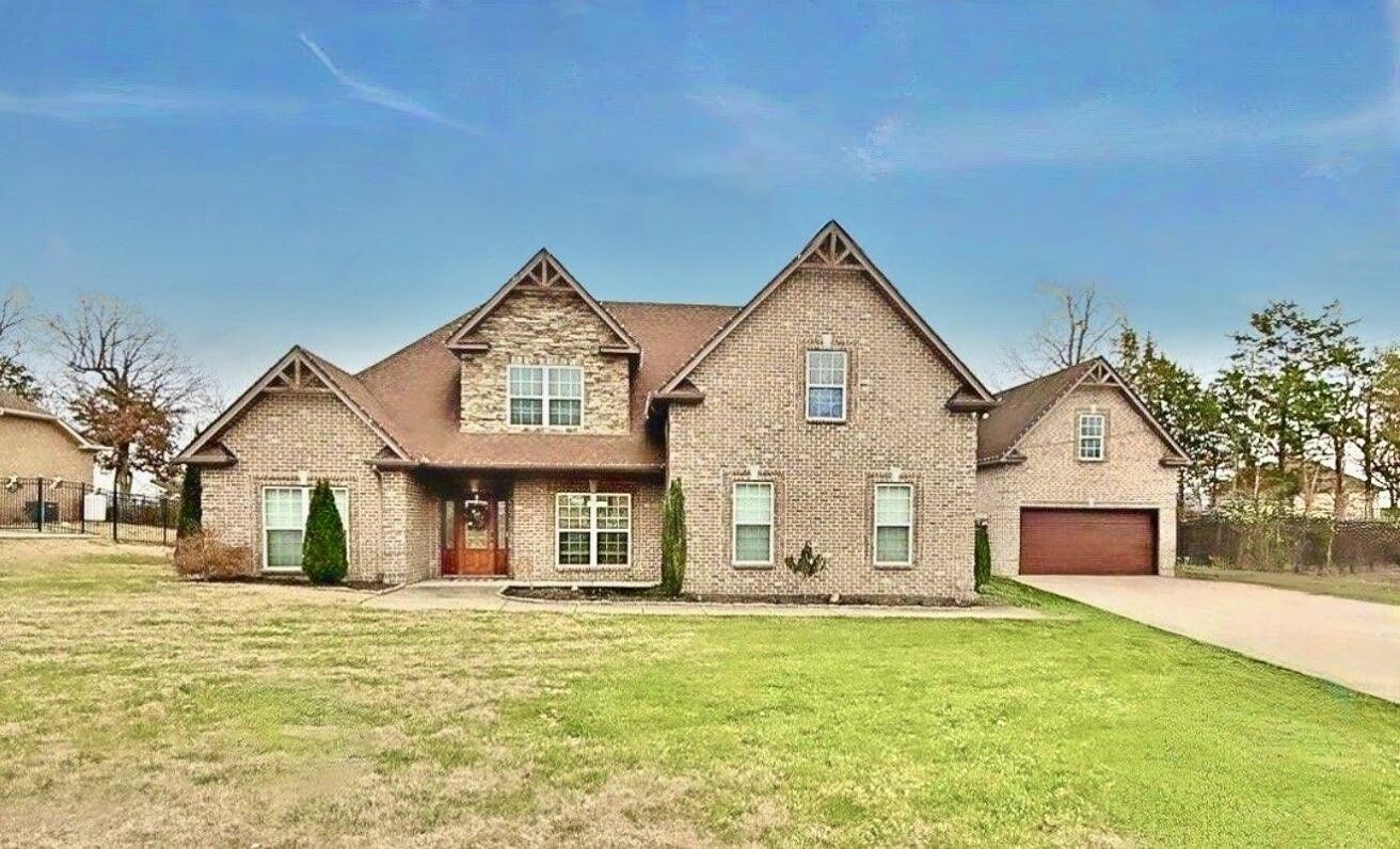 Property Photo:  1120 Rivercrest Dr  TN 37129 
