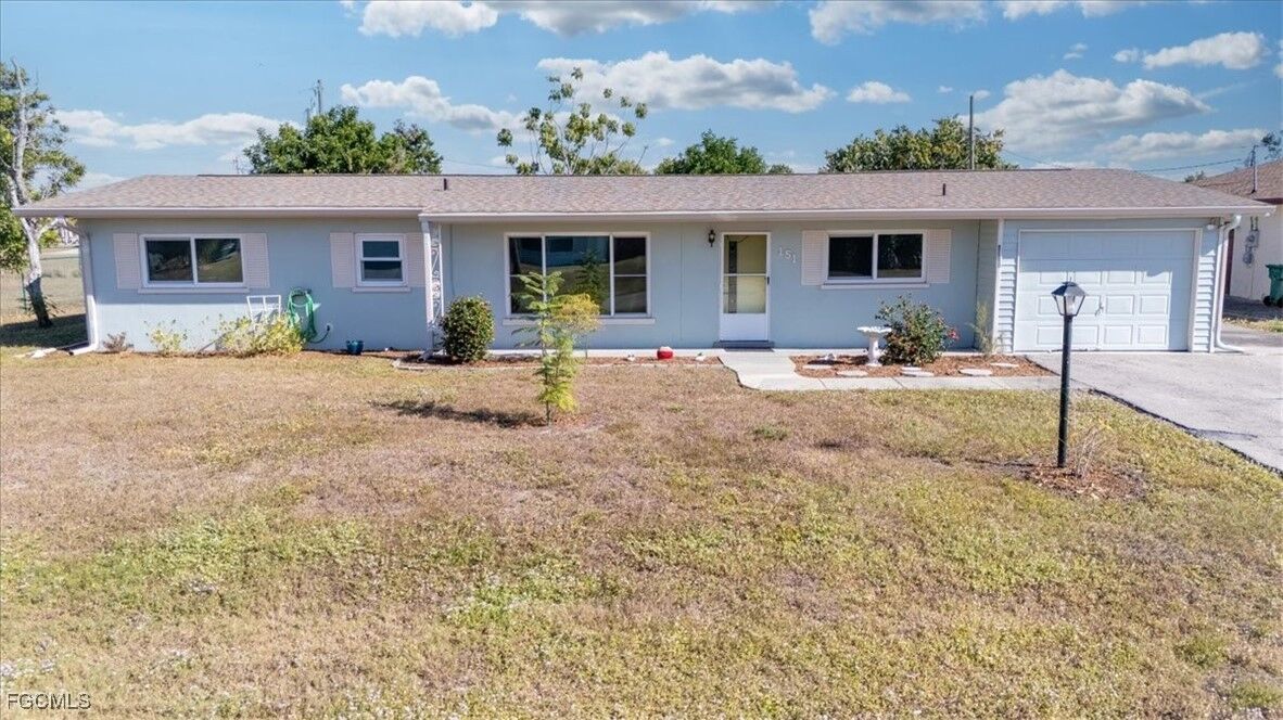 Property Photo:  151 Emmett Avenue NE  FL 33952 