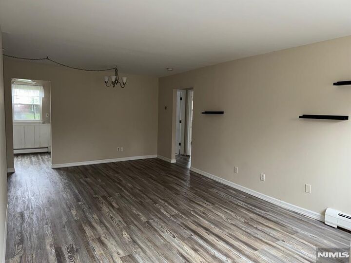 Property Photo:  52 Regency Park 52  NJ 07446 