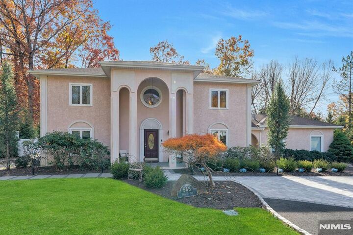 Property Photo:  565 Faletti Way  NJ 07675 