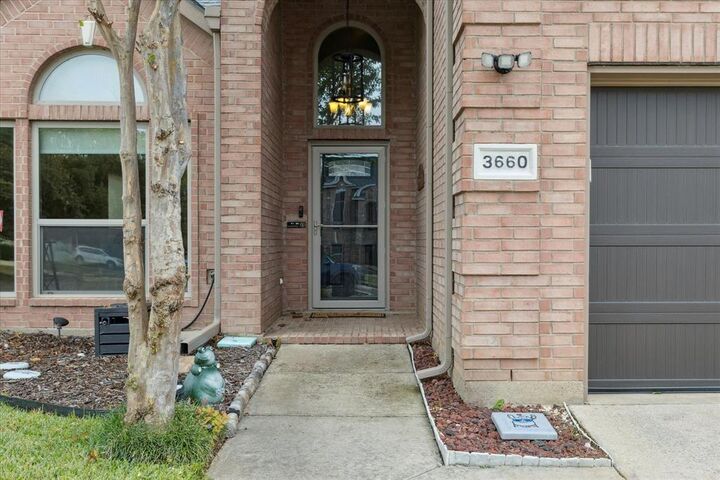 Property Photo: 3660 Blue Spruce Drive TX 76040