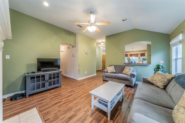 Property Photo: 2204 Cancun Drive TX 76063