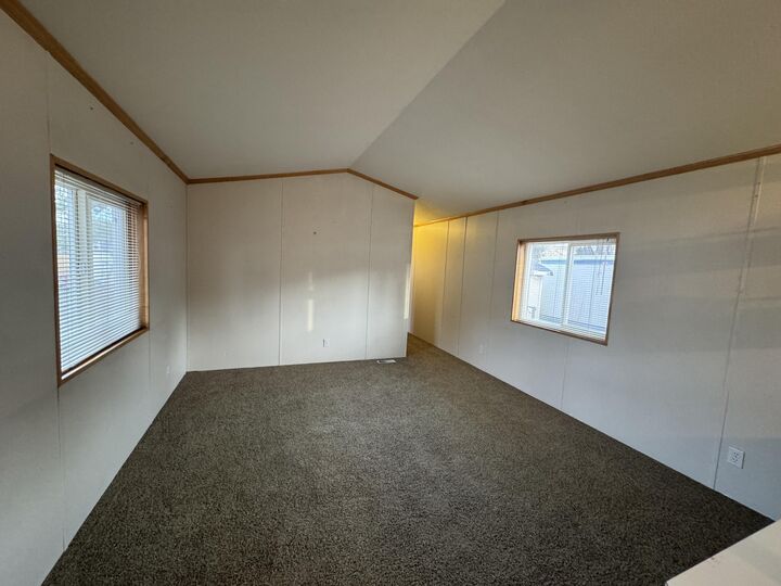Property Photo: 205 SE Lynn Boulevard 40 OR 97754