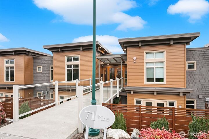 71  Pine Street 302  Edmonds WA 98020 photo