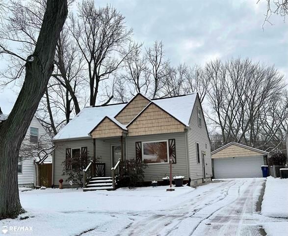 Property Photo:  1809 Crestbrook Lane  MI 48507 