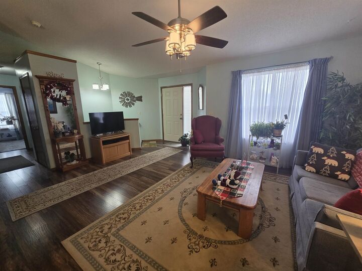 Property Photo: 2116 Kingsley St KS 67114