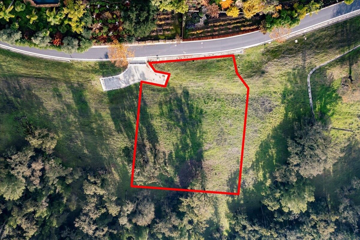 Property Photo: 2880 Berwick Avenue CA 95020