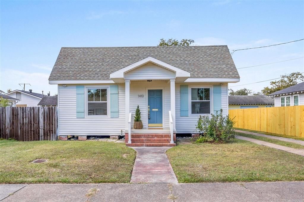 Property Photo: 1410 Louisiana Avenue LA 70601