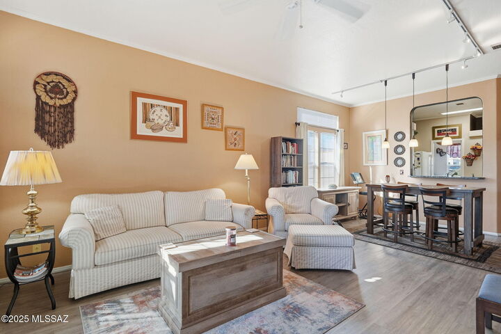 Property Photo:  567 W Parkwood Court  AZ 85614 