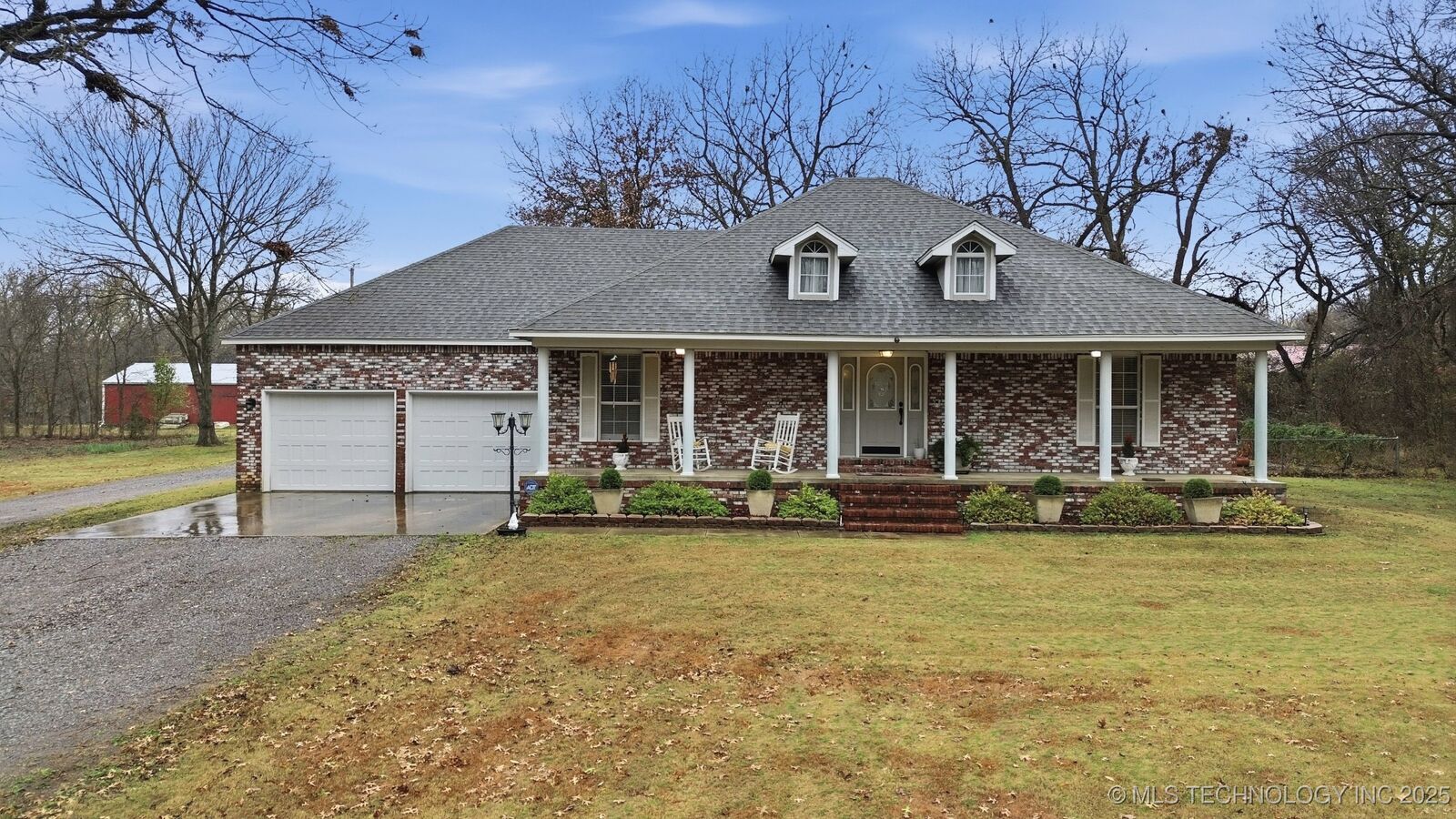 Property Photo:  1101 N Navajo  OK 74337 