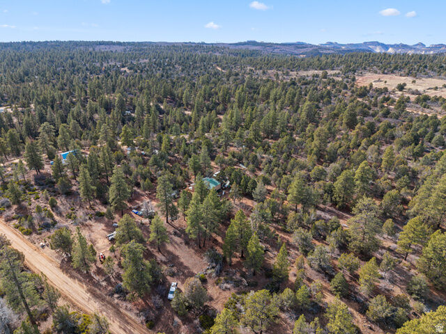 Property Photo: 15 Pine St 15 UT 84758