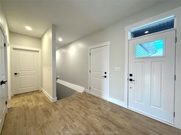 Property Photo:  33 Duskridge Road  ON N7L 0G7 