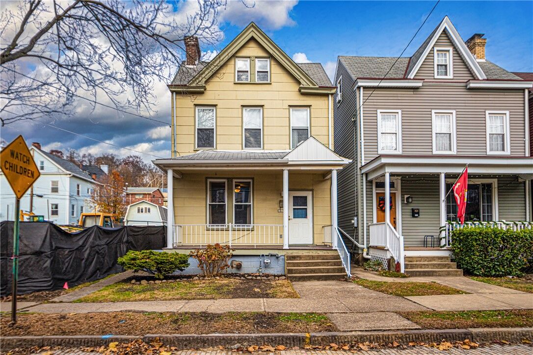 Property Photo: 211 4th St PA 15215