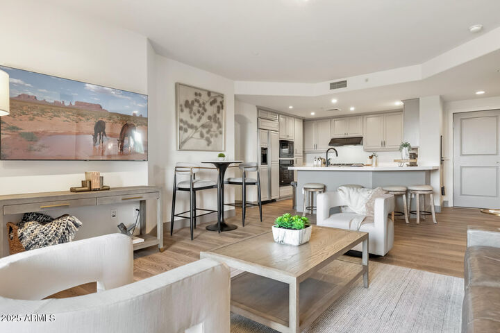 Property Photo:  15802 N 71st Street 313  AZ 85254 