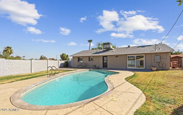 Property Photo:  8638 E Palm Lane  AZ 85257 