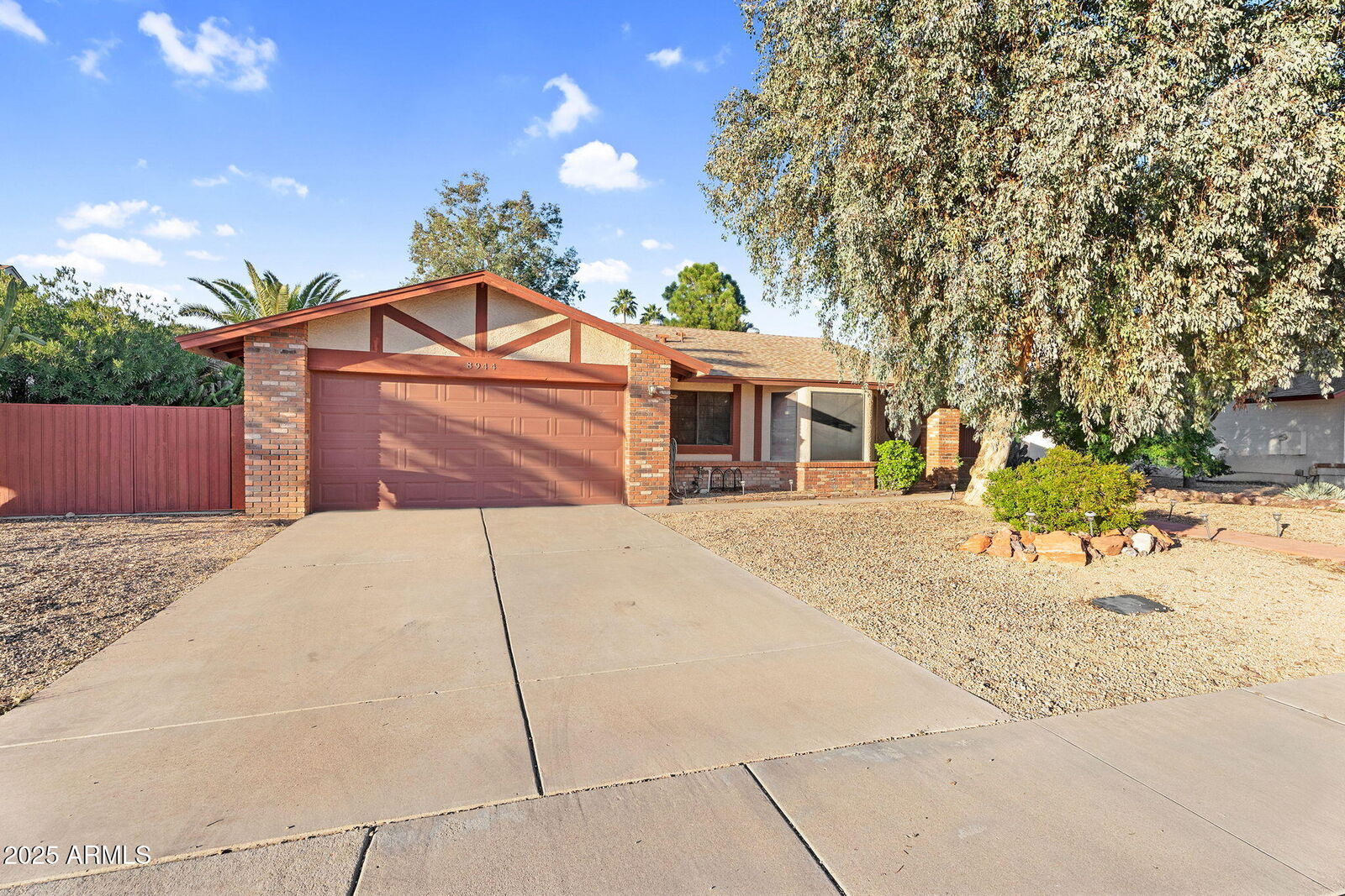 Property Photo: 8944 E Friess Drive AZ 85260