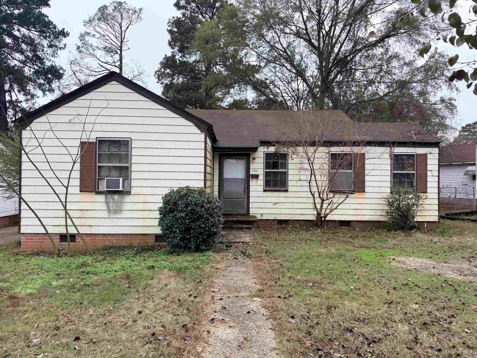 Property Photo:  746 Crestwood  AR 71701-2716 