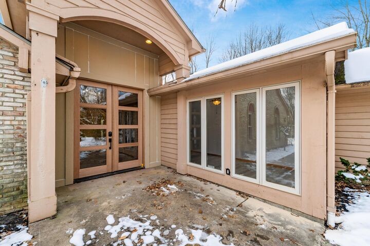 Property Photo: 6253 Headley Heights Court OH 43230