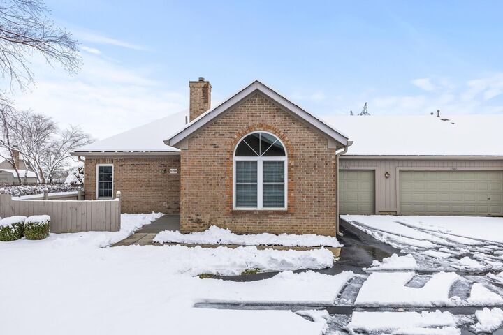 Property Photo: 5758 Willow Lake Drive OH 43123