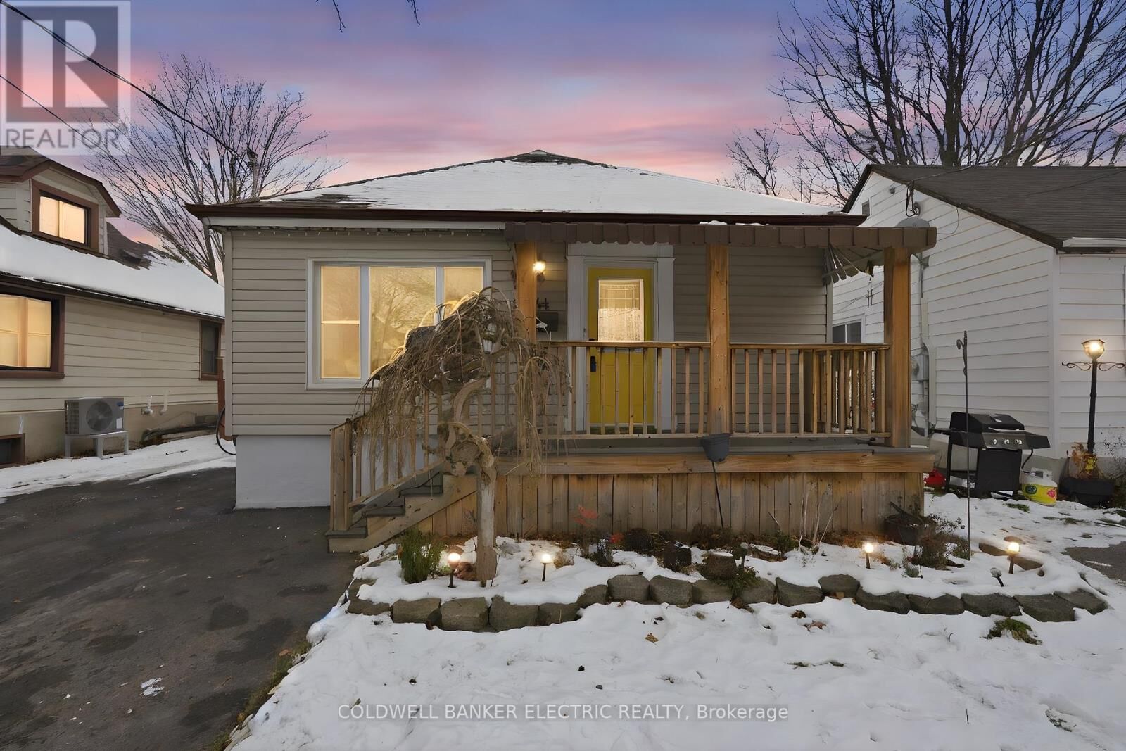 Property Photo: 144 Fradette Avenue ON K9J 1T5