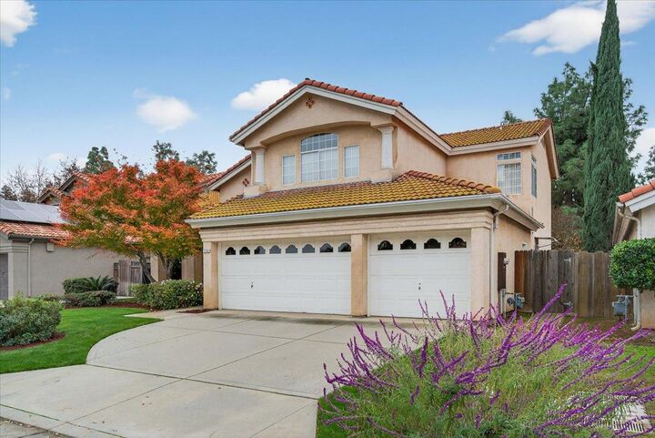 Property Photo:  2169 E Hillview Avenue  CA 93720 