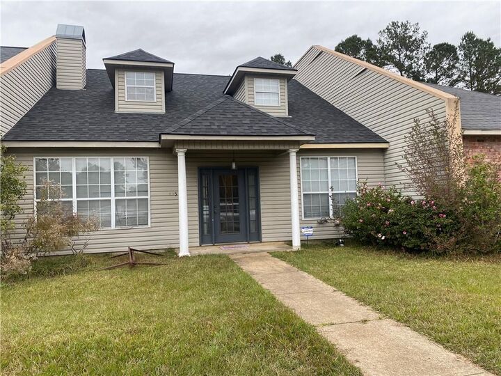 Property Photo: 1015 Jennifers Pl LA 71360