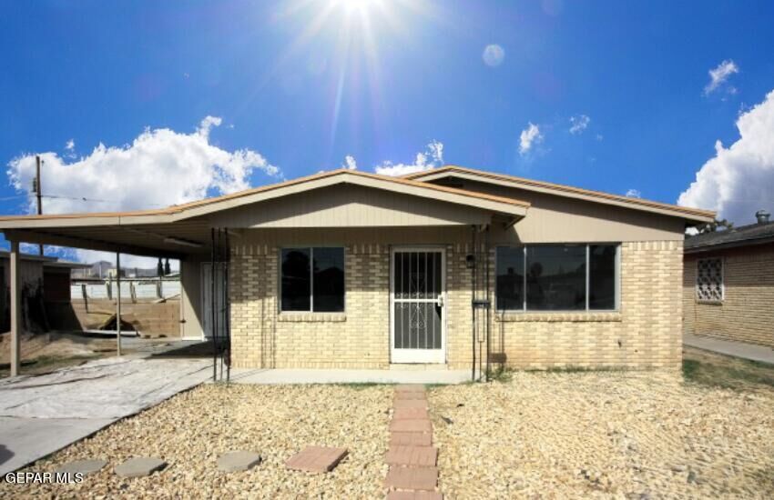 Property Photo: 5821 Mainzer Avenue TX 79905