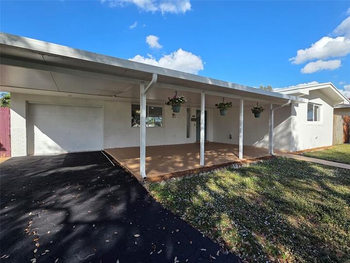 8571 NW 16th St  Pembroke Pines FL 33024 photo