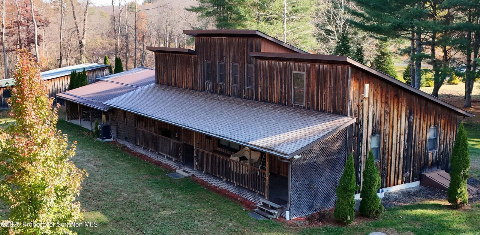 Property Photo:  1253 Bacontown Road  PA 18446 