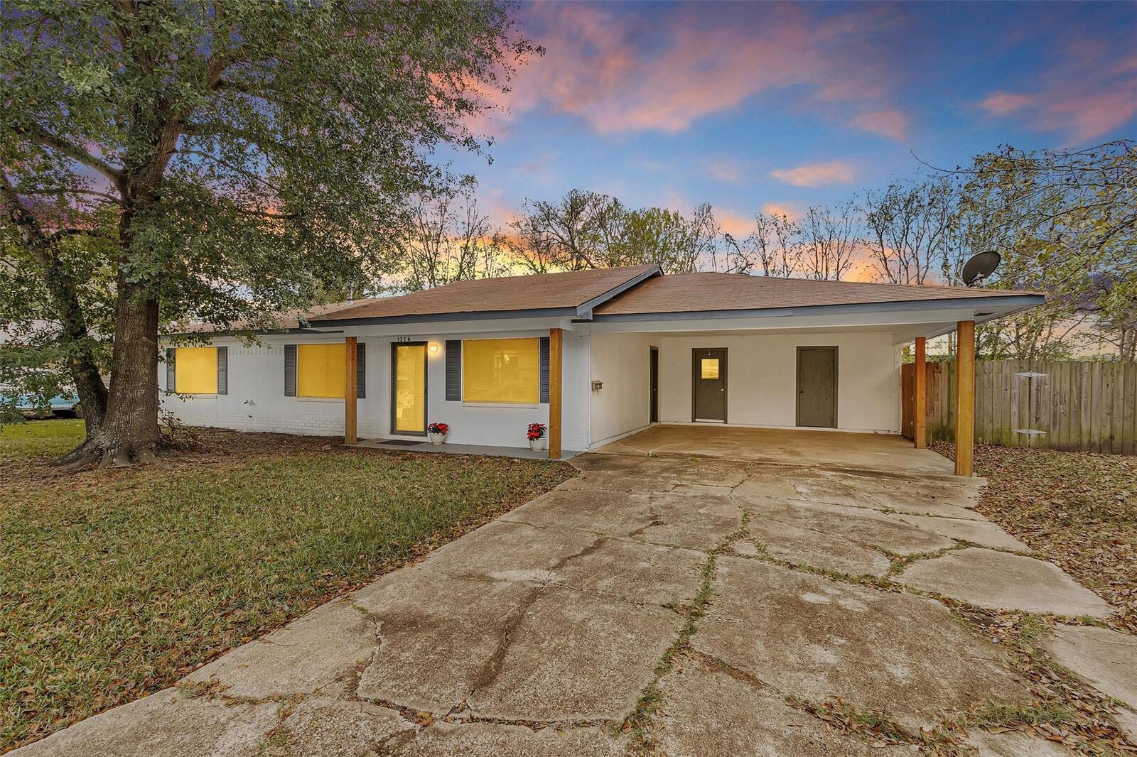 Property Photo:  1314 Hooks Street  TX 75835 