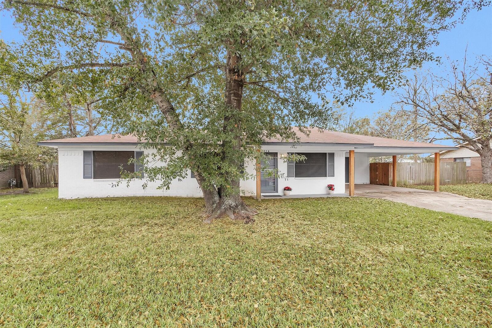 Property Photo:  1314 Hooks Street  TX 75835 