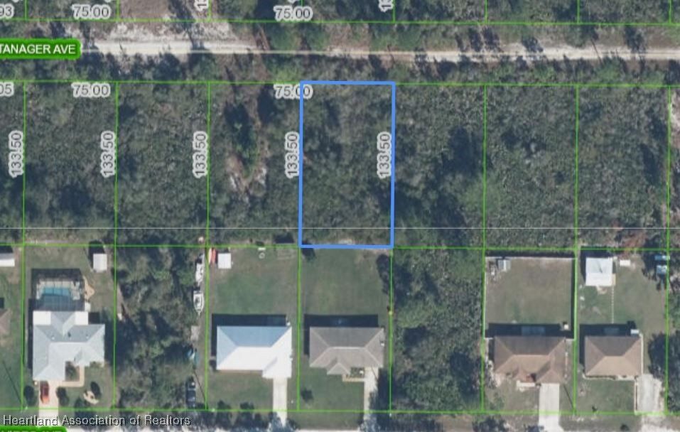 Property Photo:  336 Tanager Avenue  FL 33870 