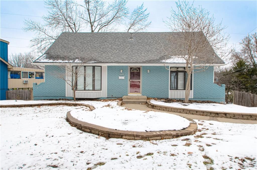 Property Photo:  6604 E 135th Street  MO 64030 