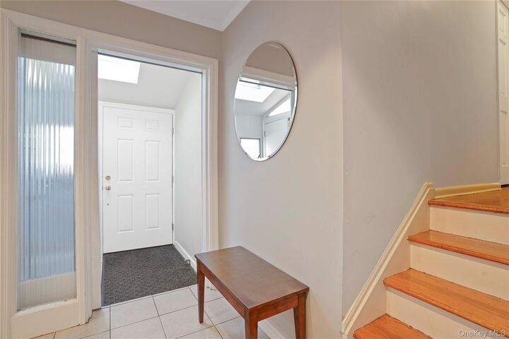 Property Photo:  469 Rosedale Avenue  NY 10605 