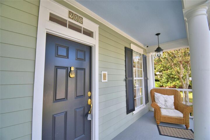 Property Photo:  908 Yew Court  FL 34747 