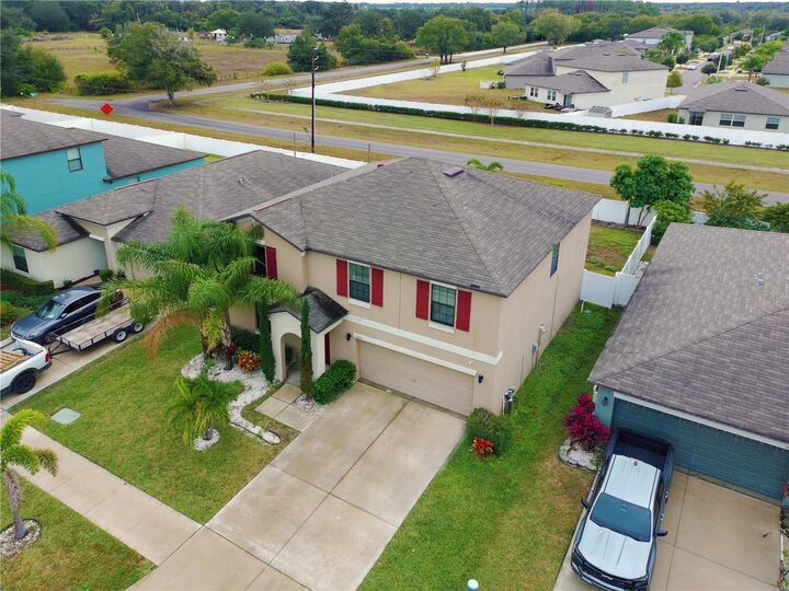 Property Photo: 10162 Carloway Hills Drive FL 33598