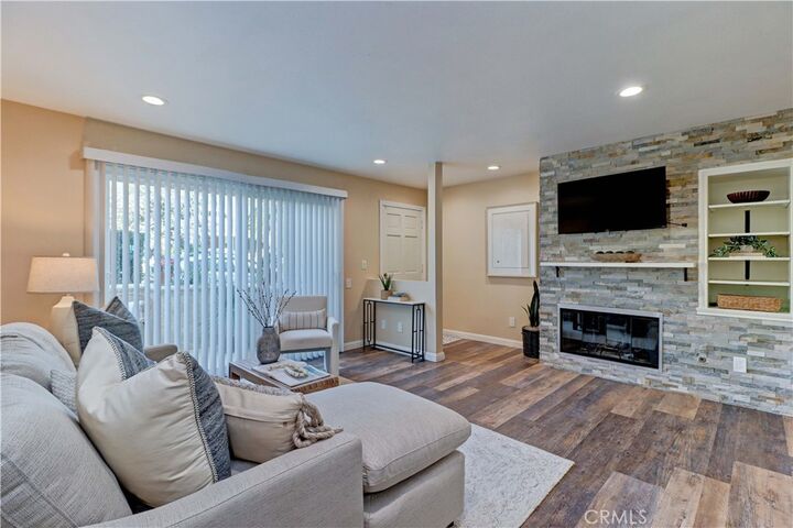 Property Photo:  3605 E Anaheim Street 102  CA 90804 