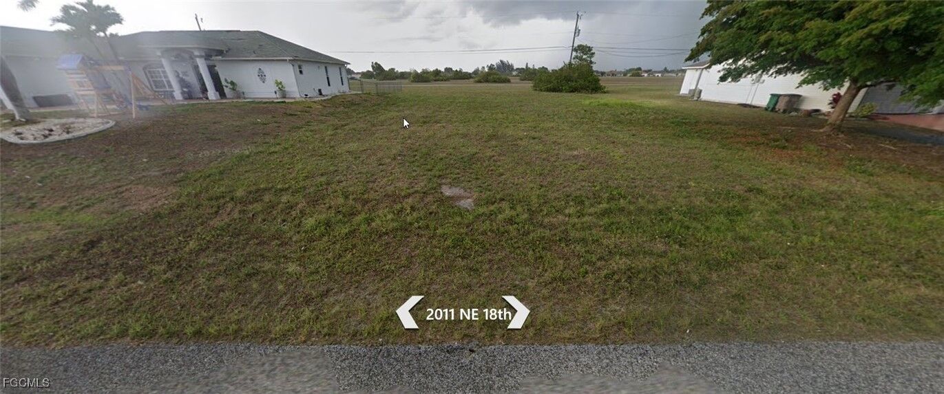 Property Photo:  2011 NE 18th Street  FL 33909 