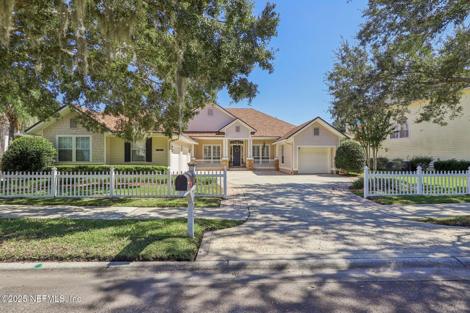 Property Photo:  1867 Paradise Moorings Boulevard  FL 32068 