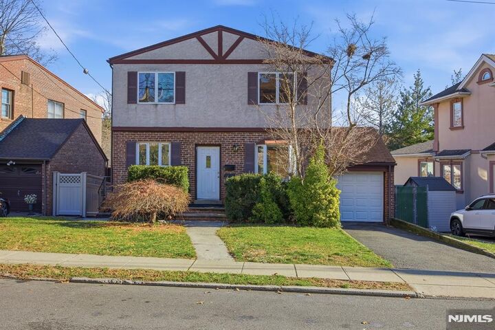 1026 Jassamine Way  Fort Lee NJ 07024 photo