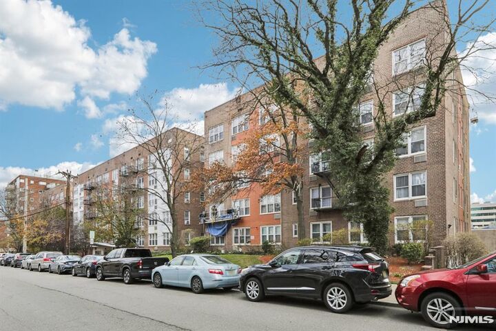 Property Photo: 2160 Center Avenue 5N NJ 07024