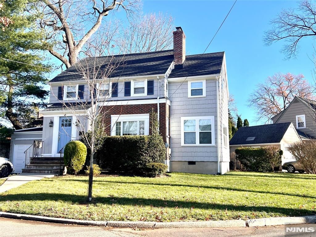 Property Photo: 40 Amherst Court NJ 07452