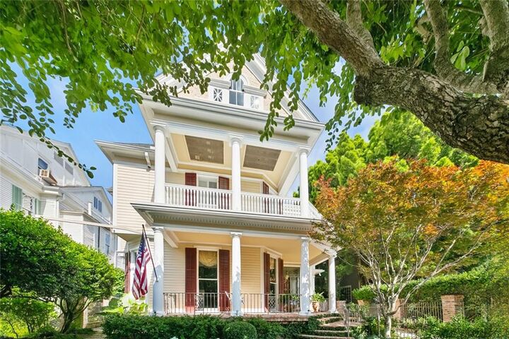 Property Photo:  1907 Octavia Street  LA 70115 