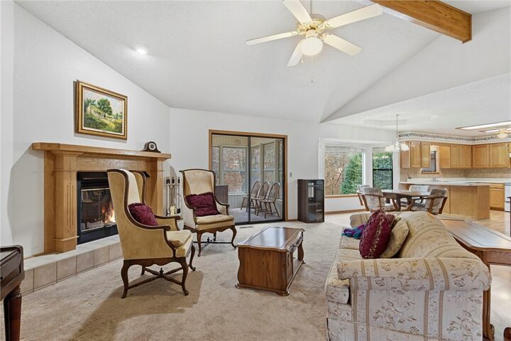 Property Photo:  10 Thirsk Lane  AR 72714 