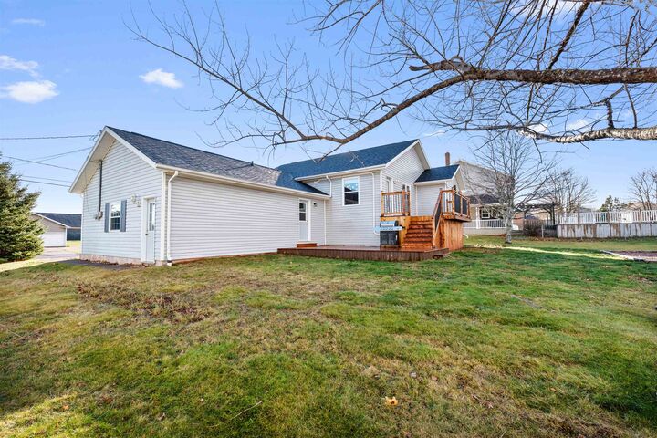 Property Photo:  30 Century Court  PE C1N 6N6 