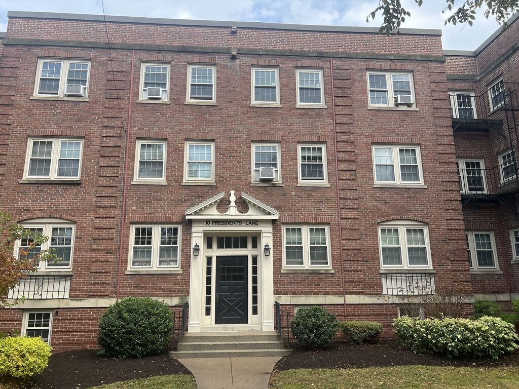 Property Photo:  10 Presidents Ln 10  MA 02169 
