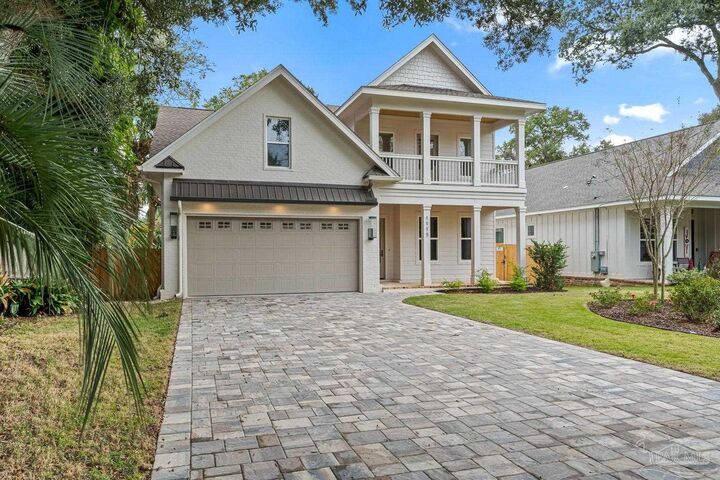 Property Photo:  1115 E La Rua St  FL 32501 