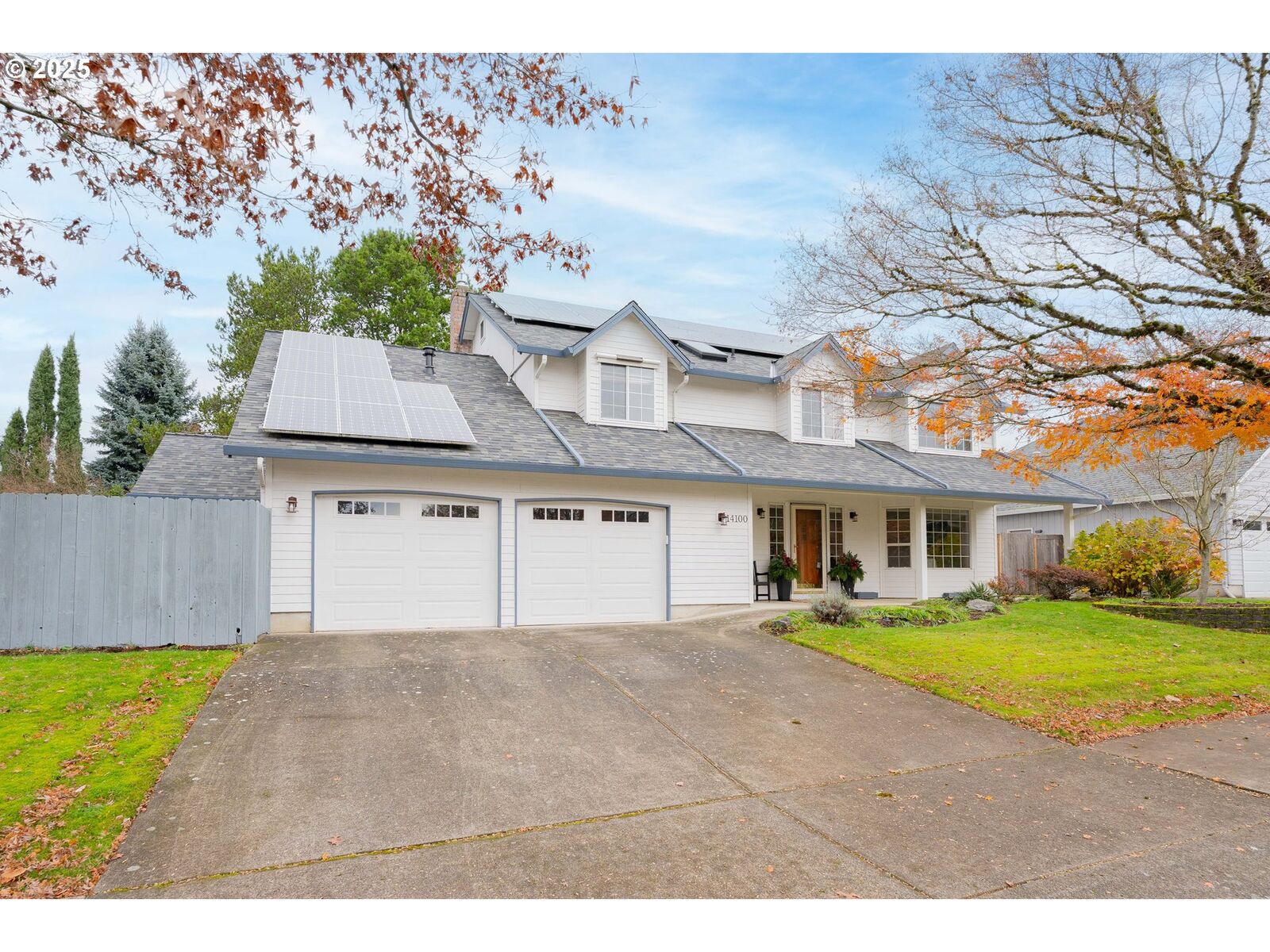 Property Photo: 14100 SE 20th St WA 98683