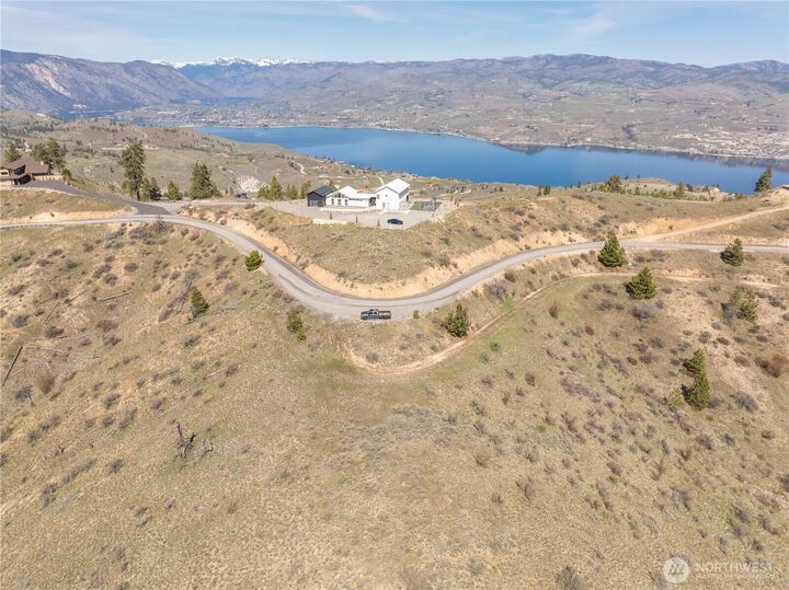 295  Hawks Ridge Road  Chelan WA 98816 photo