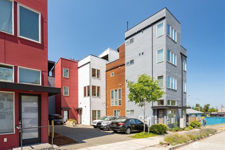 551  28th Avenue  Seattle WA 98122 photo